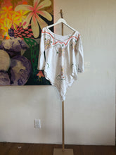 Load image into Gallery viewer, Long sleeve bias shirt with corner hem 250906