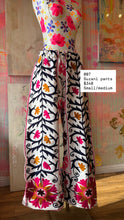 Load image into Gallery viewer, Suzani pants 26007