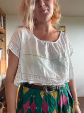 Load image into Gallery viewer, Cropped vintage linen top