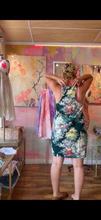 Load image into Gallery viewer, Back view of vintage bark cloth mini dress showing chain strap detail