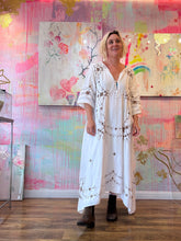 Load image into Gallery viewer, Tunic dress made from vintage linens 250921