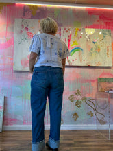 Load image into Gallery viewer, White linen top with blue stitching 250933