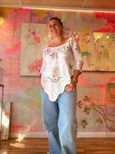 Load image into Gallery viewer, Long sleeve bias shirt with corner hem 250906