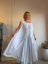 Load image into Gallery viewer, linen circle cinch dress