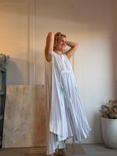 Load image into Gallery viewer, linen circle cinch dress