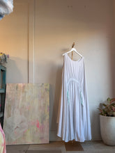 Load image into Gallery viewer, linen circle cinch dress