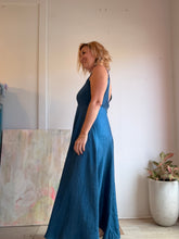 Load image into Gallery viewer, Long blue dress