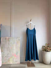 Load image into Gallery viewer, Long blue dress