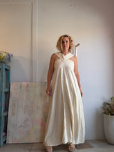 Load image into Gallery viewer, Low back linen dress 2406