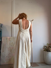 Load image into Gallery viewer, Low back linen dress 2406