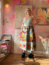 Load image into Gallery viewer, Suzani skirt 26015