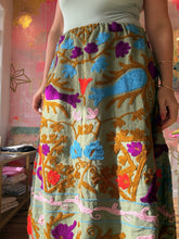Load image into Gallery viewer, Suzani skirt 26015