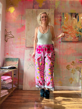 Load image into Gallery viewer, Suzani pants 26009