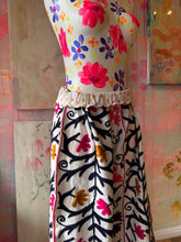 Load image into Gallery viewer, Suzani pants 26007