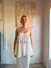 Load image into Gallery viewer, Embroidered circle tank
