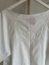 Load image into Gallery viewer, White short sleeved vintage linen top 25005