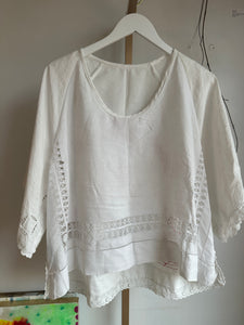 Raglan sleeve "redwork" linen embroidery top