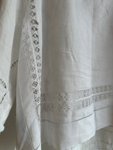 Load image into Gallery viewer, Raglan sleeve &quot;redwork&quot; linen embroidery top