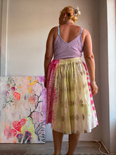 Load image into Gallery viewer, hand painted skirt 25056