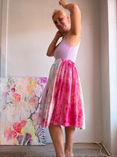 Load image into Gallery viewer, hand painted skirt 25056