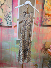 Load image into Gallery viewer, V26040 70's halter dress