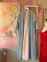 Load image into Gallery viewer, 1940's dressing gown