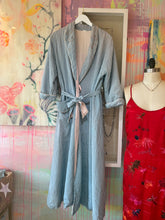 Load image into Gallery viewer, 1940's dressing gown