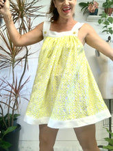 Load image into Gallery viewer, 4/100 yellow 60&#39;s dress